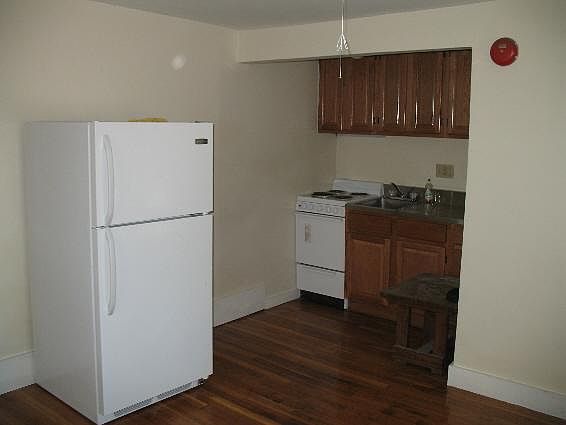 2nd image of 176 Central St #3