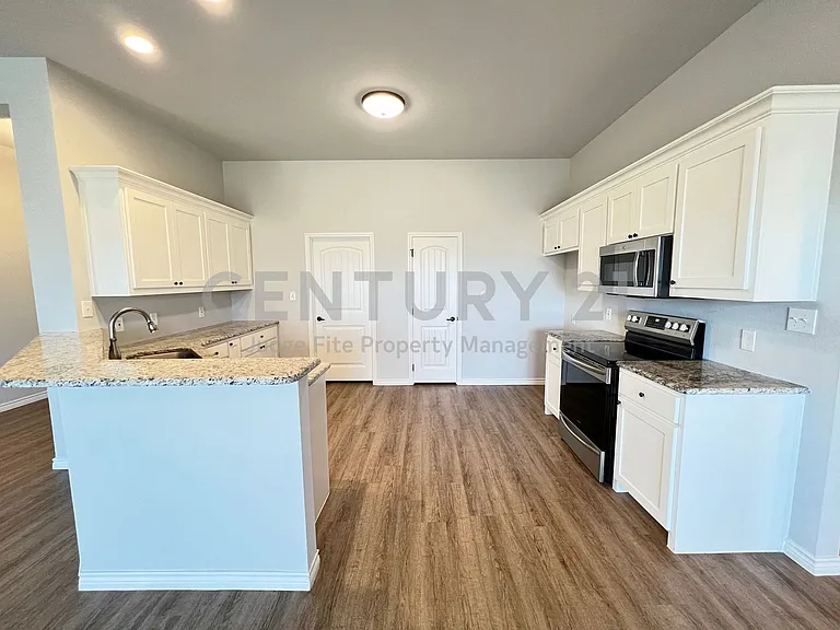 808 Northside Dr — Photo 5