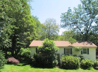 688 Sprout Brook Rd, Putnam Valley, NY 10579