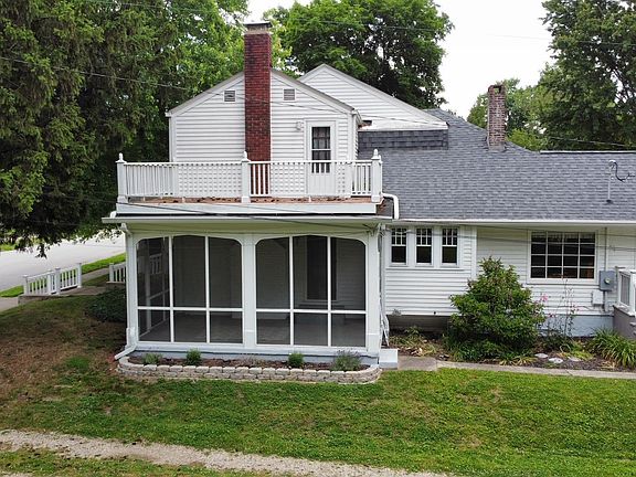 3rd image of 802 E Jackson St