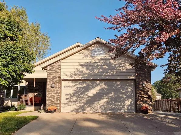 1119 Broadway Dr, Sun Prairie, WI 53590