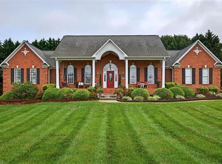 6902 Bridlewood Dr, Trinity, NC 27370