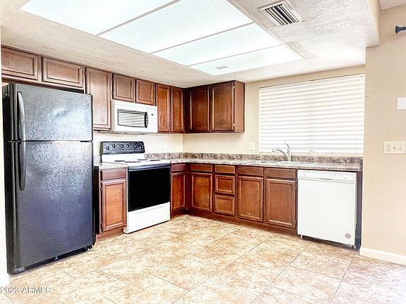 5th image of 6355 W TOWNLEY Avenue