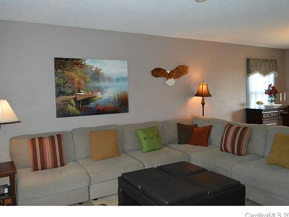 3rd image of 2717 Eagle Dr