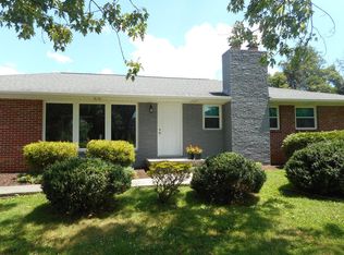 136 Hopper Rd, Johnson City, TN 37604