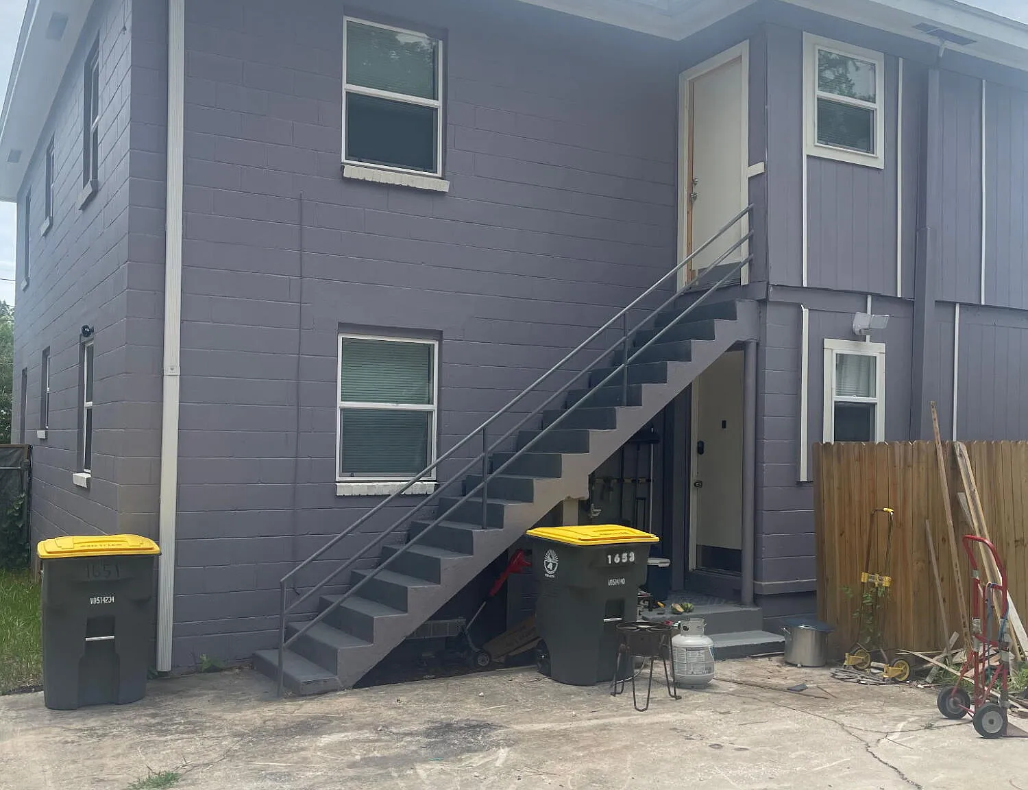 2 bed, 1.0 bath, 1240 sqft, $1,200 — Photo 2