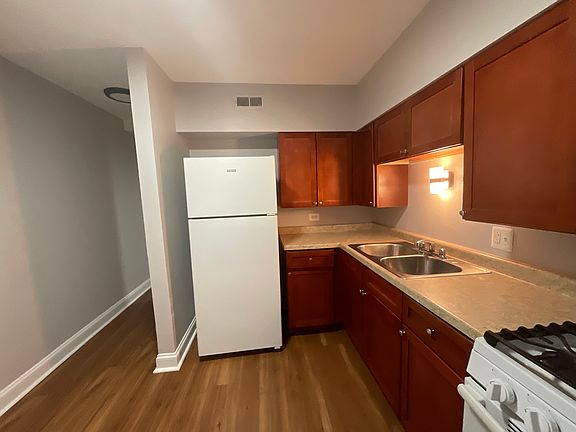 2nd image of 6225 S University Ave #1A