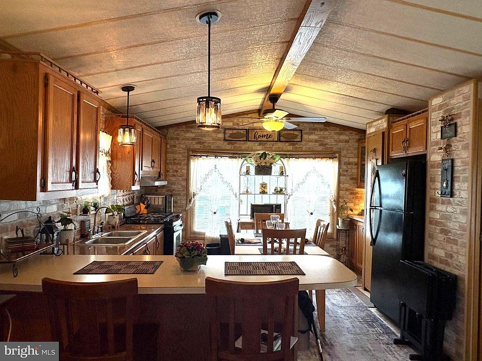 1st image of 1976 N East Ave #58