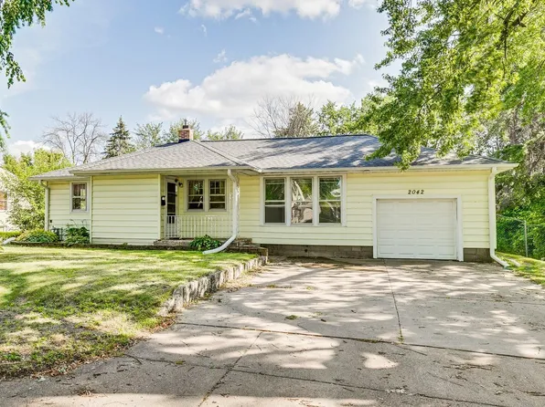 2042 Cottage Ave E, Saint Paul, MN 55119