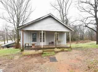 226 E Church St, Greer, SC 29651