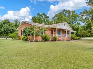 1278 W Broad St, Saint Pauls, NC 28384