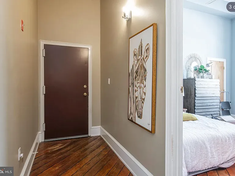 219 Krams Ave #B1 — Photo 2