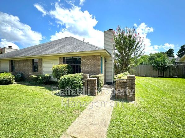 315 Brookwood Dr