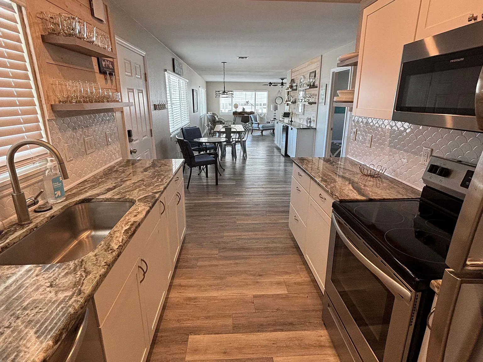 2 bed, 1326 sqft, $2,600 — Photo 2