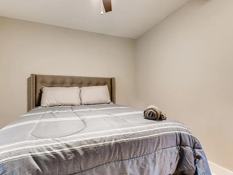 1089 McDaniel St SW — Photo 12