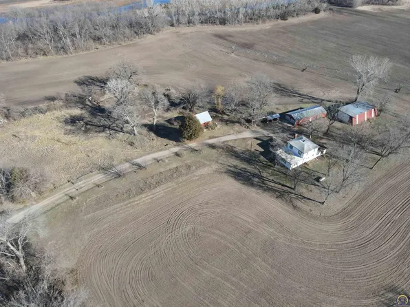 548 NE Shadden Rd, Tecumseh, KS 66542