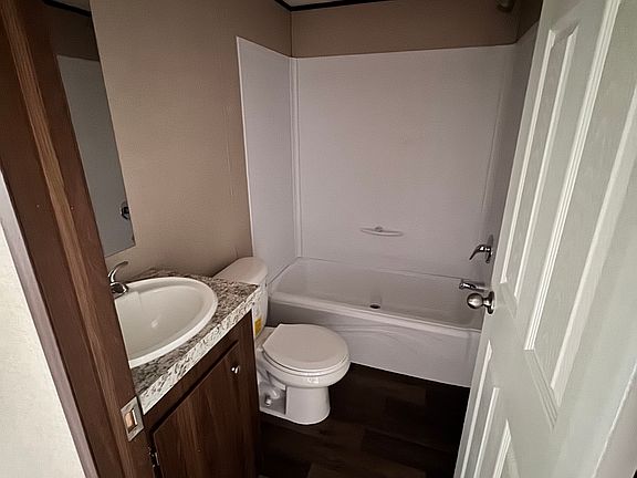 5th image of 1732 Nivens Ln