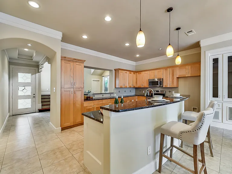 5956 Lewis St — Photo 2