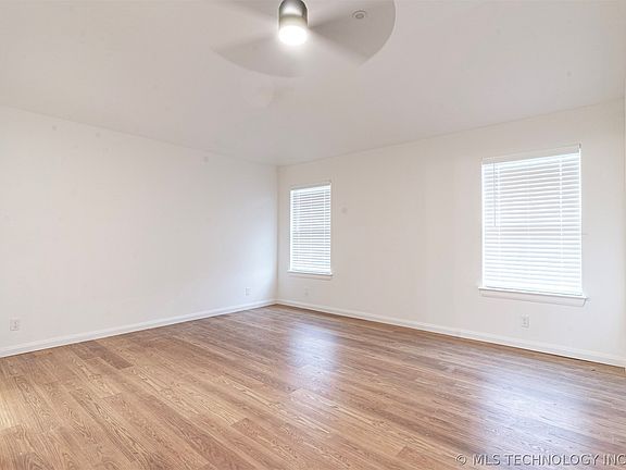 5th image of 10945 S 271st East Ave