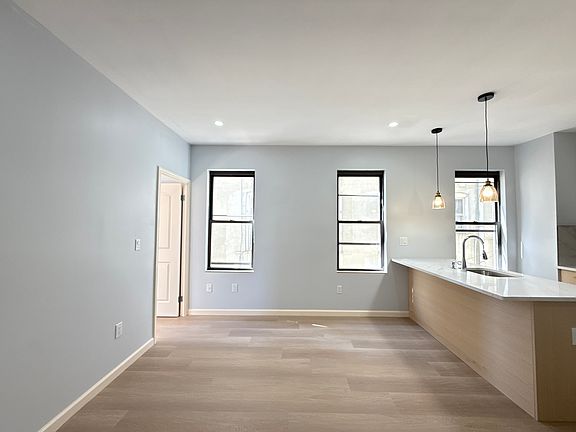 5th image of 23-17 Steinway St #3R
