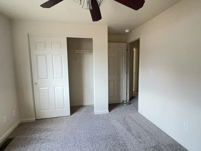 1325 Chichester Dr — Photo 2