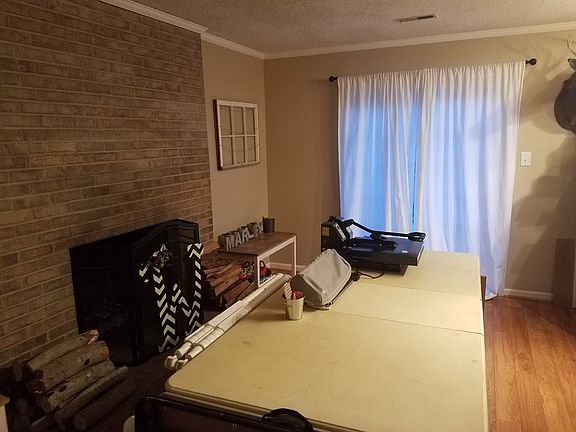 Den|Living Room|Craft Room