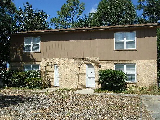 3 bed, 1.5 bath, 1232 sqft, $1,395 — Photo 2