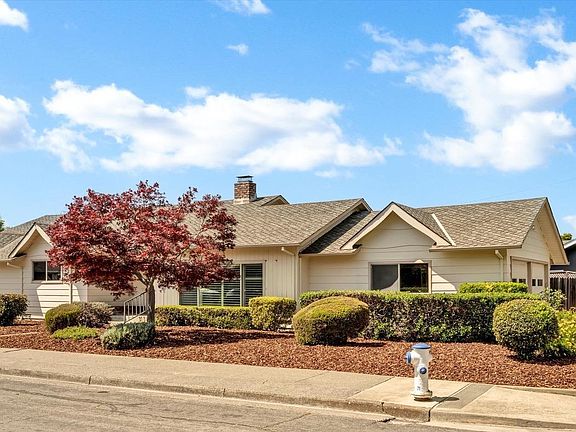 2nd image of 3725 Evergreen Road