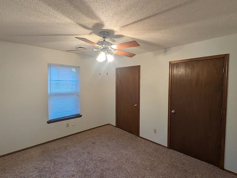 3143 N Old Missouri Rd — Photo 9