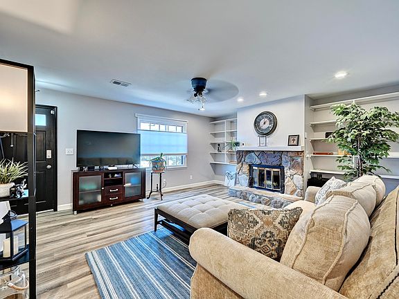 4th image of 6759 Curtis Way