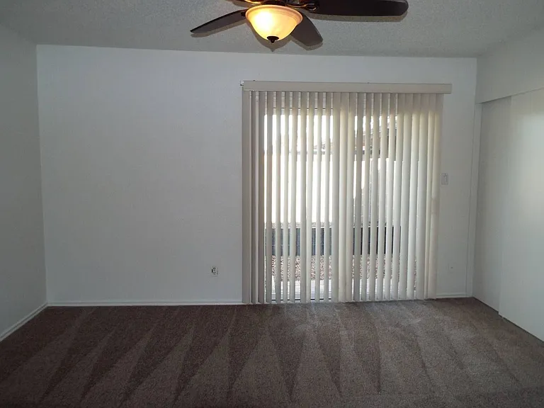 1688 W Village Way — Photo 12