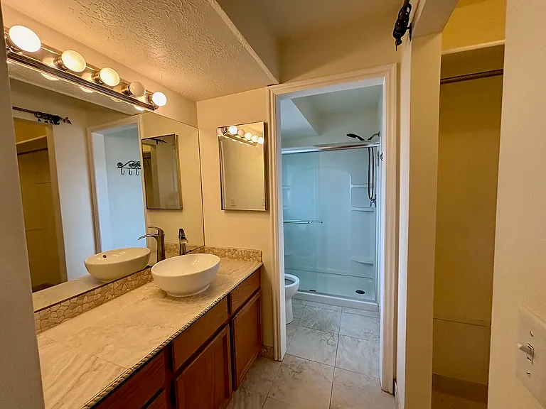 814 W Sweet Meadow Ln — Photo 12