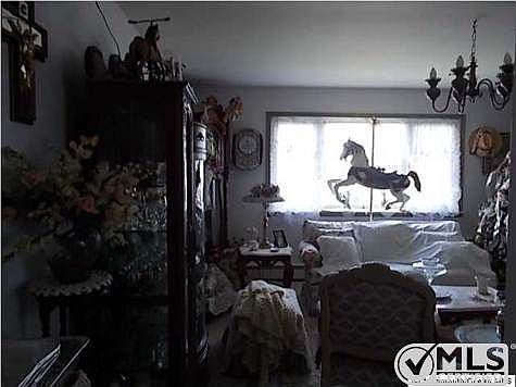 3rd image of 296 Port Royal Dr