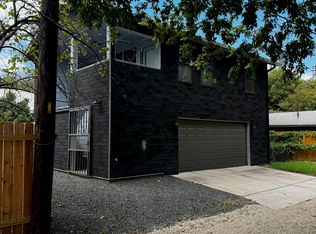 1208 E 2nd St #B, Austin, TX 78702