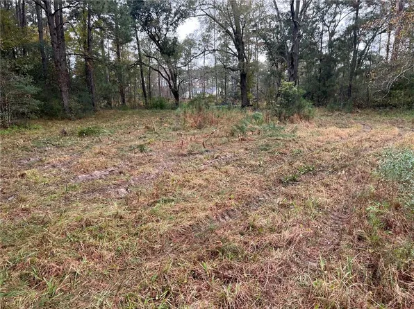 Gitz Ln, Madisonville, LA 70447
