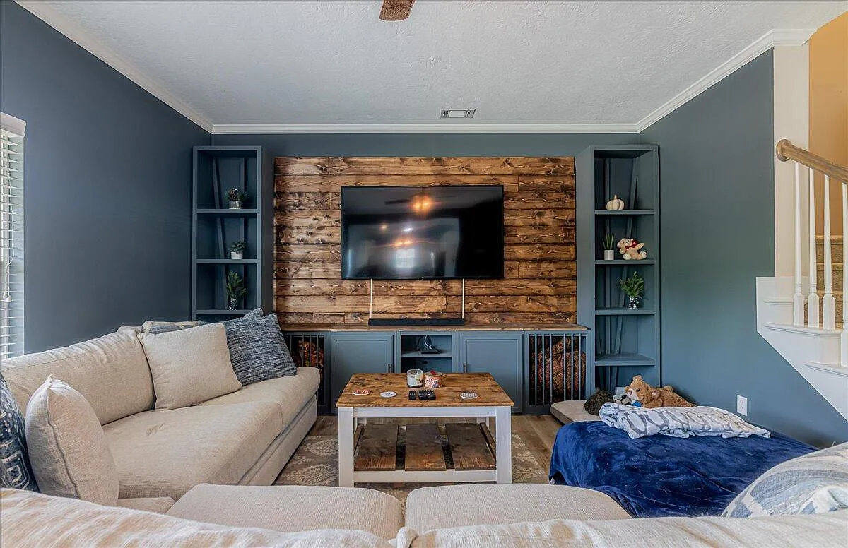 4 bed, 2.5 bath, 1838 sqft, $1,900 — Photo 4
