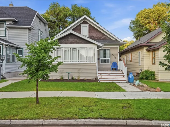 1157 3rd Avenue NW, Moose Jaw, SK S6H 3V1