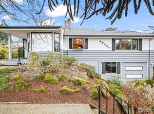 20427 Des Moines Memorial Dr S, Seattle, WA