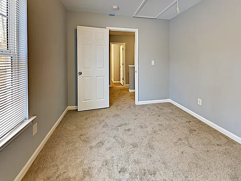 2805 Kendrick Dr — Photo 5
