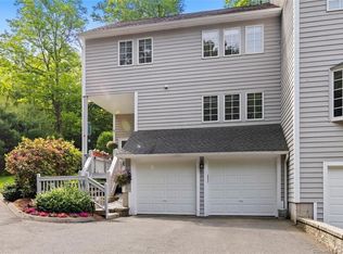 134 Winterbourne Ln #134, Canton, CT 06019