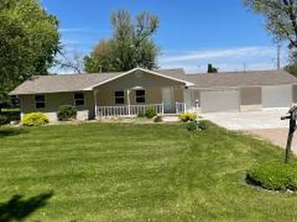 2210 Dewey St, Unionville, MO 63565