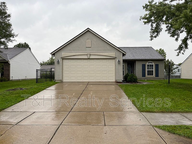1st image of 152 Meadow Glen Dr