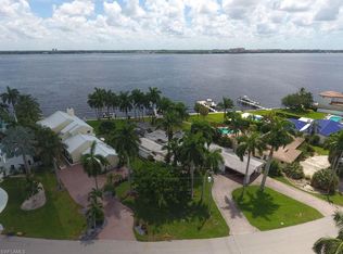 5319 Nautilus Dr, Cape Coral, FL 33904