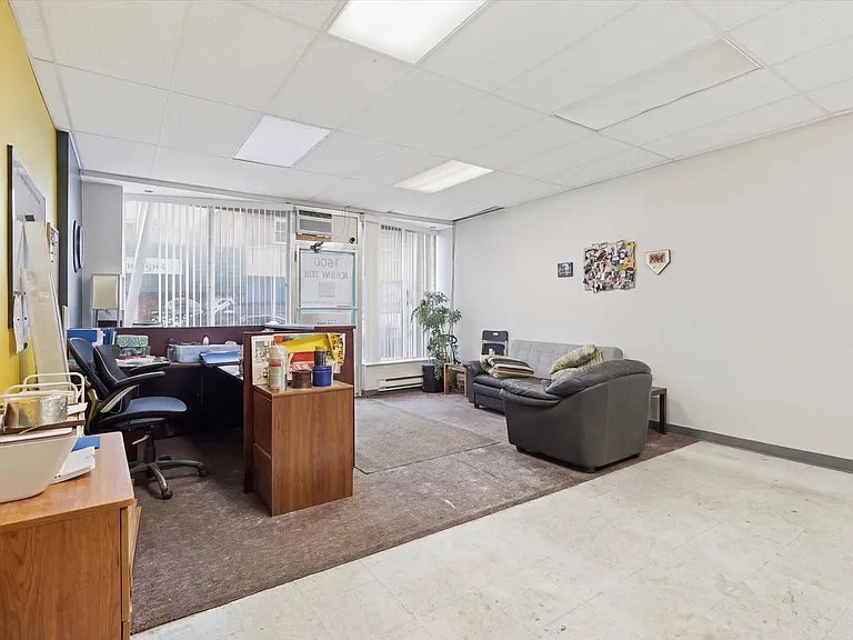 2600 Brownsville Rd #1 — Photo 2