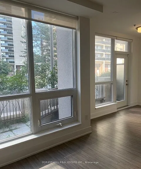 310 Tweedsmuir Ave #Townhouse 4 — Photo 9