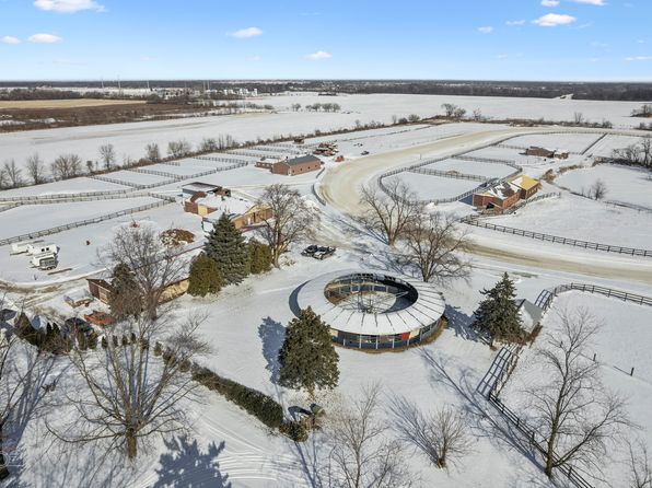 604 W New Monee Rd, Crete, IL 60417