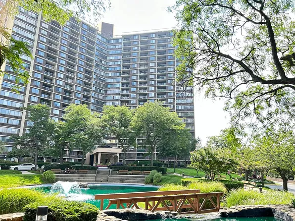 1 Bay Club Dr APT 18S, Bayside, NY 11360