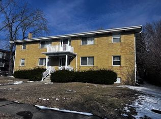 603 Devonshire Rd APT D, Washington, IL 61571