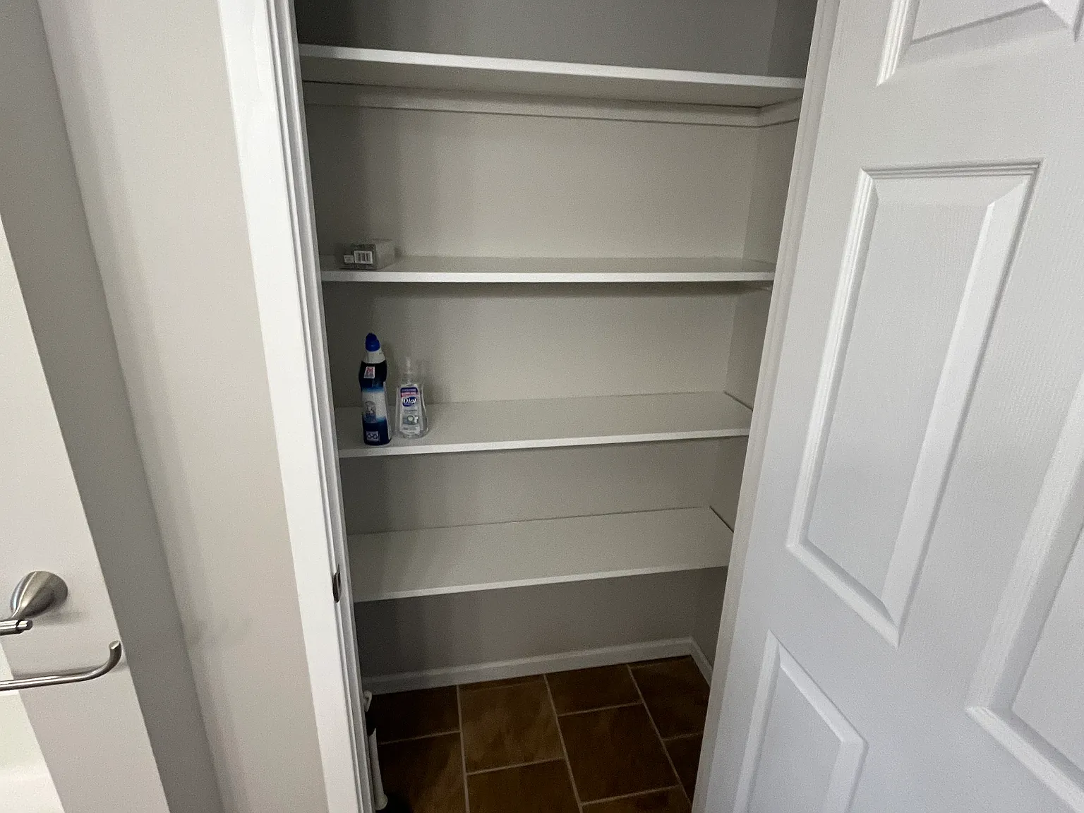 1 bed, 870 sqft, $1,100 — Photo 2