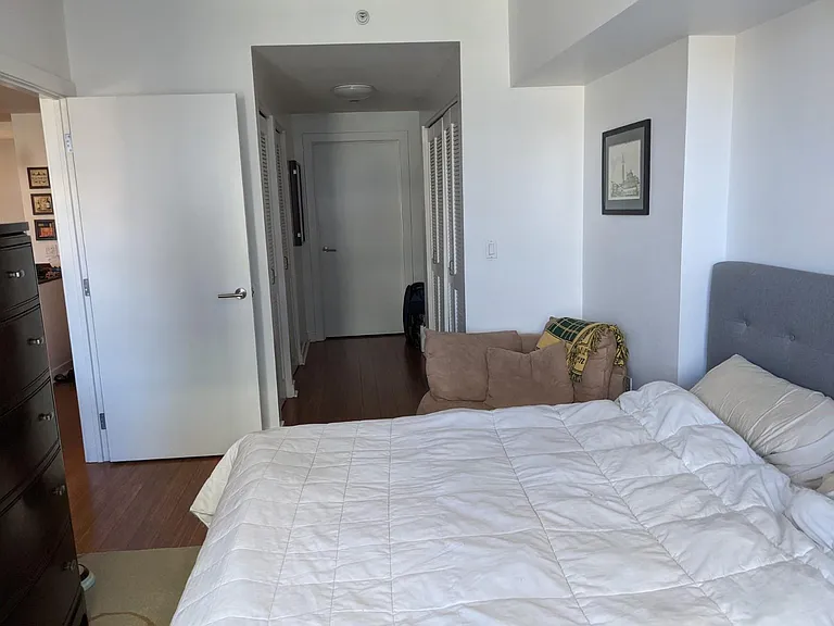 Bedroom (can fit a King)